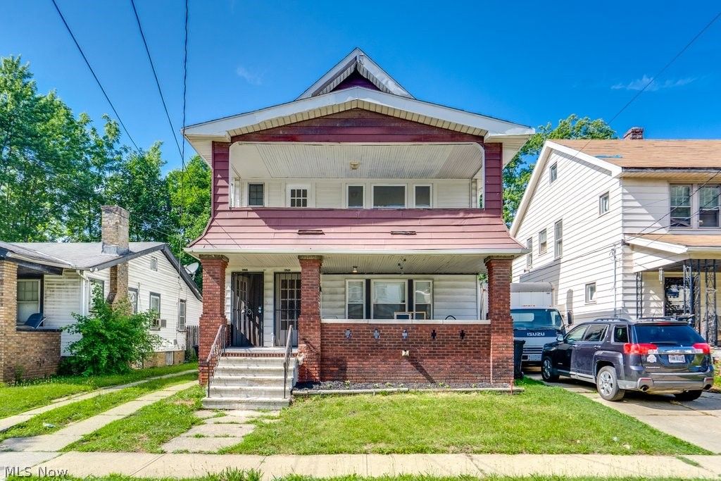 Photo of 15711 Grovewood Avenue, Cleveland, OH 44110 (MLS # 5225593)