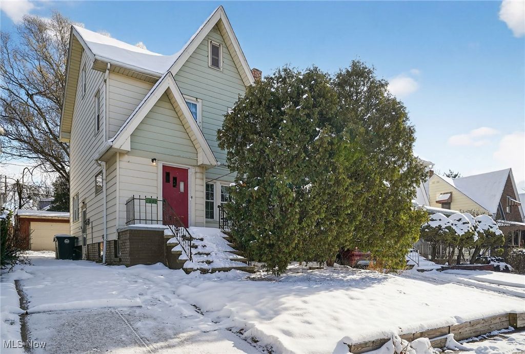 Photo of 3559 Lloyd Road, Cleveland, OH 44111 (MLS # 5175722)