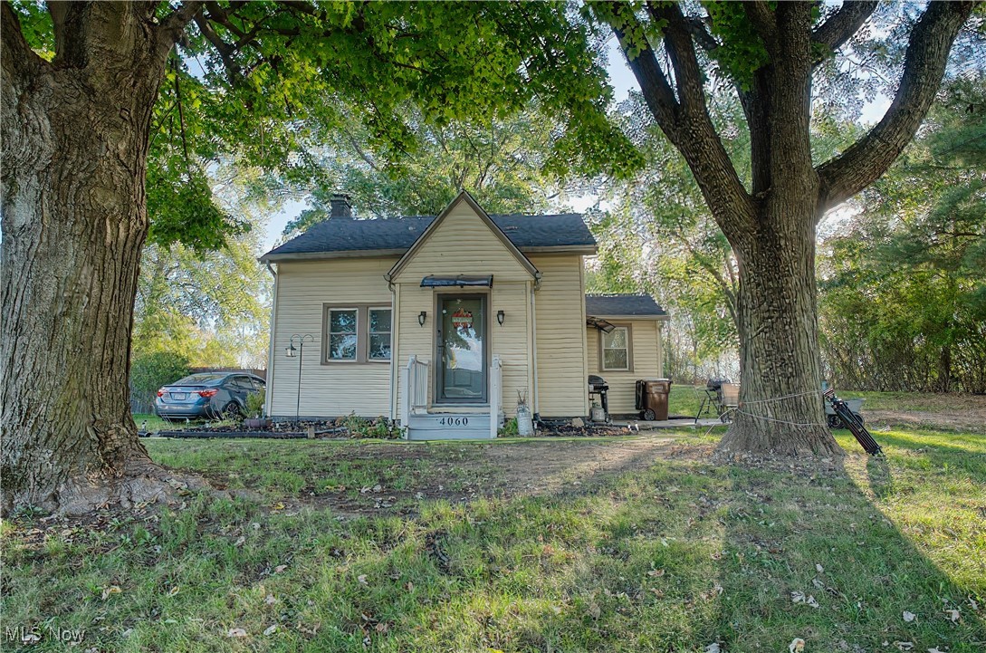Welcome to 4060 Hambleton Ave NE — a charming 2 bedroom, 2 bathroom bungalow with plenty of character and a super convenient location! With just over 1,000 sq. ft. of comfortable living space, this home is perfect for first-time buyers, those looking to downsize, or anyone who wants an easy-to-maintain home with great value.
Step inside and you’ll love the bright, welcoming living room — a great spot to relax after a long day. The kitchen offers plenty of cabinet space and connects nicely to the dining area, making mealtime easy. Both bedrooms are a good size, and having two full bathrooms is a huge bonus you don’t always find in a home like this.
Outside, enjoy your morning coffee on the cute front porch or spend time in the spacious backyard, perfect for a garden, pets, or backyard BBQs. A 1-car detached garage provides convenient parking or extra storage.
Tucked away in a quiet neighborhood, this home is still close to schools, parks, shopping, and restaurants — everything you need is just a few minutes away!