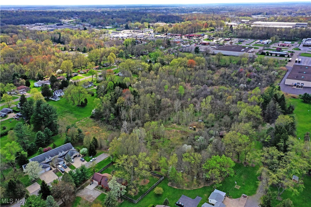 Summerfield Lane, Warren, Ohio image 9