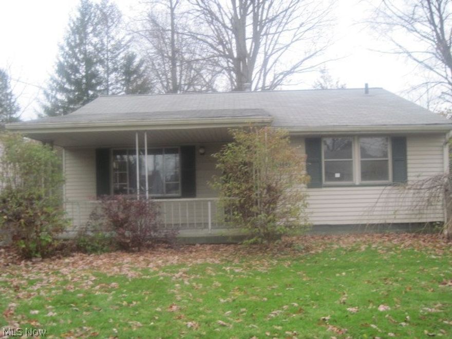 This 2 bedroom ranch home has a 1 car detached garage. This property is being Sold As Is Condition. Hud Case #412-537229.