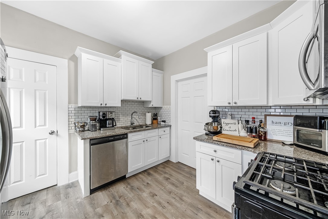 1276 W 67th Street