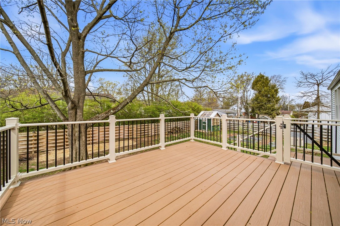 Madison Golf Lakelands - Residential