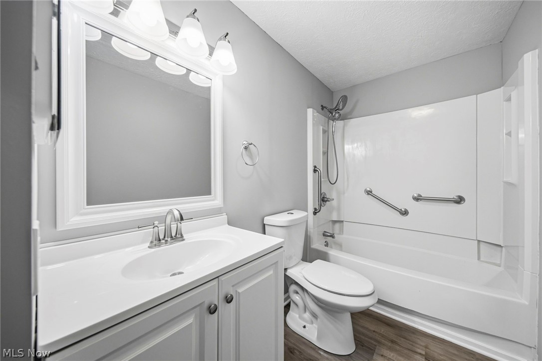 Madison Golf Lakelands - Residential