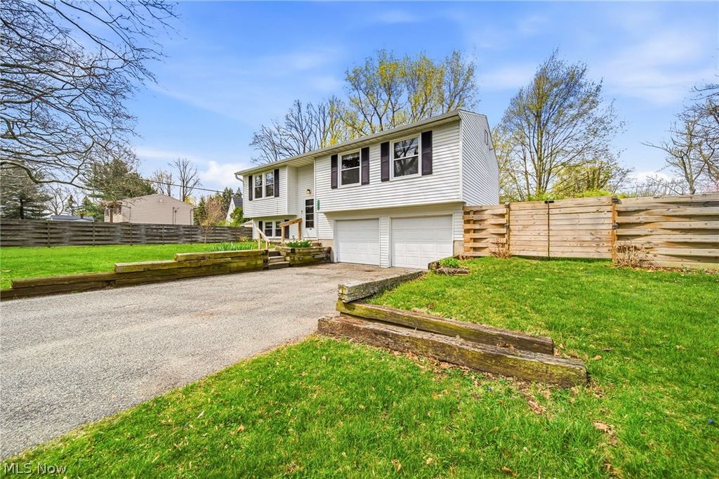 Photo of 1782 Bathgate Avenue, Madison, OH 44057 (MLS # 5201407)