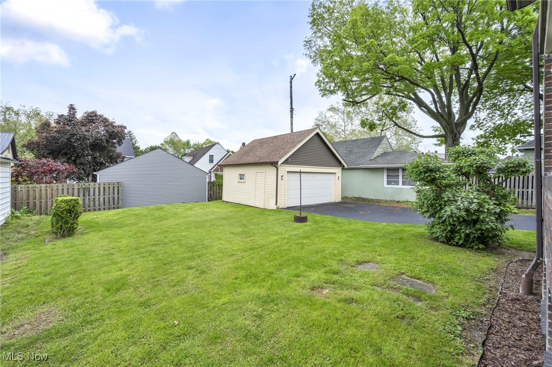 4631 Landchester Road, Cleveland, Ohio image 41