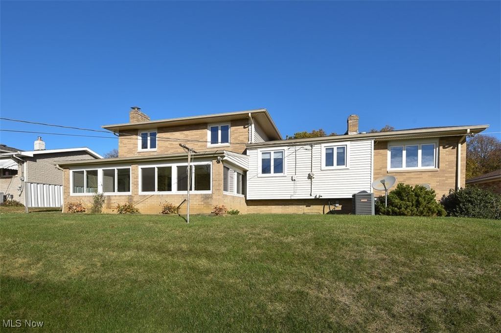 Photo of 317 Park Drive, Brooklyn Heights, OH 44131 (MLS # 5168685)