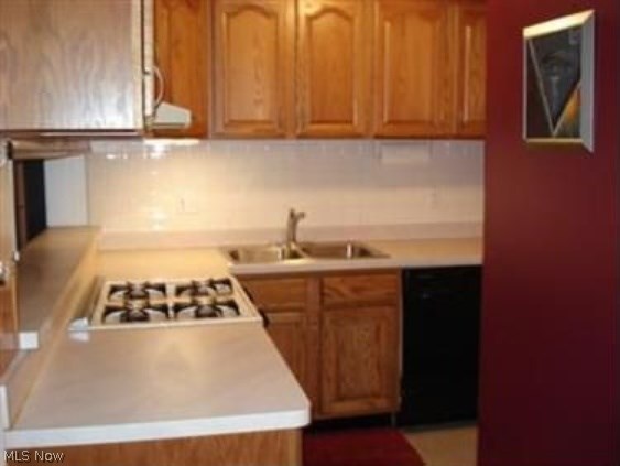 Village Green Condos 02 - Residential