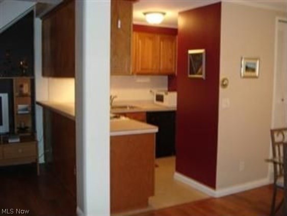 Village Green Condos 02 - Residential