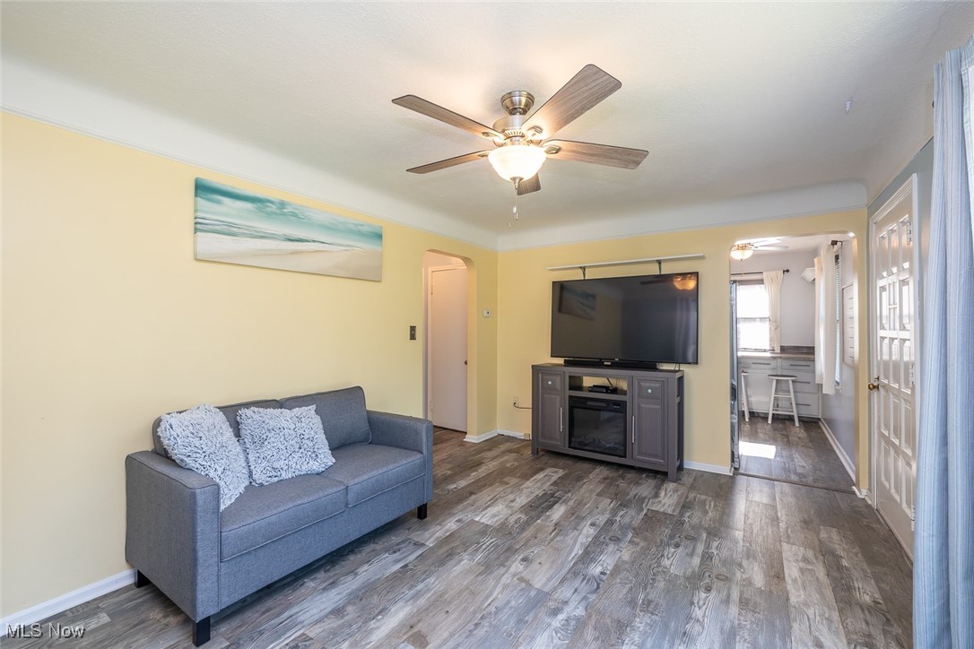 2704 Tuxedo Avenue