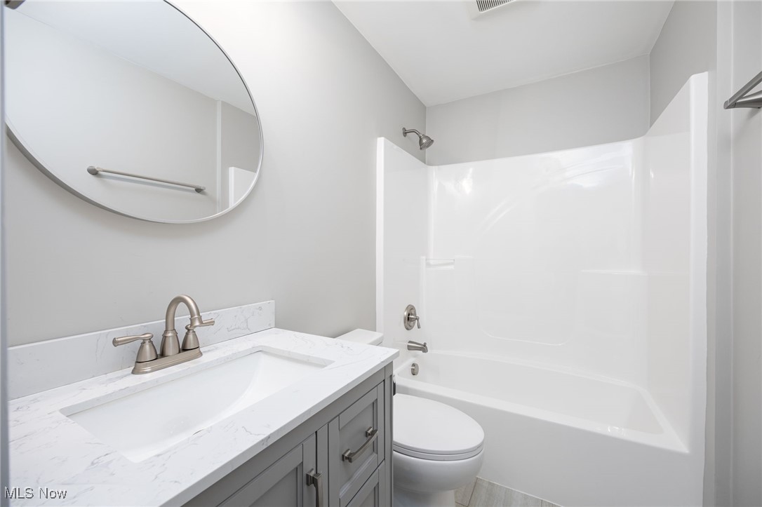 Hohmans Long Lake Channel - Residential Lease