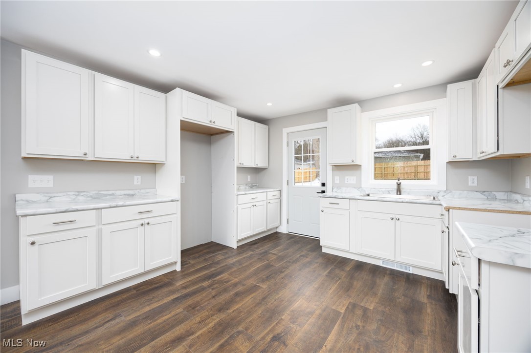 Hohmans Long Lake Channel - Residential Lease