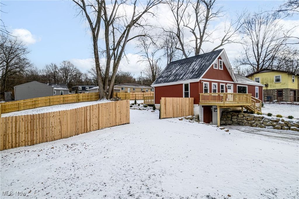 Photo of 3101 Wagoner Street, Akron, OH 44319 (MLS # 5179002)