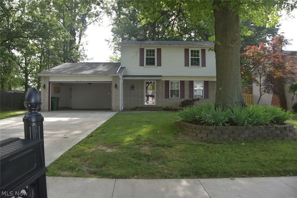 Photo of 537 Howells Court, Eastlake, OH 44095 (MLS # 5222877)