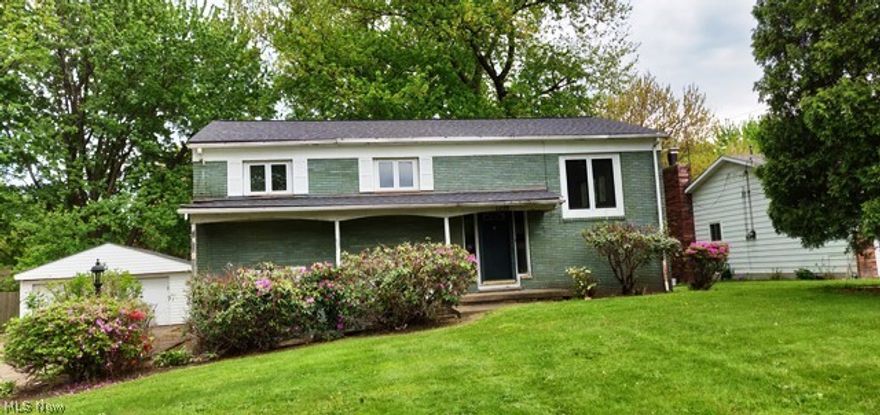 Come Take A Look At This Spacious 4 Bedroom 2.5 Bath Home. Cathedral Ceilings And Large Rooms Give Plenty Of Living Space. This Is A Fannie Mae Homepath Property.