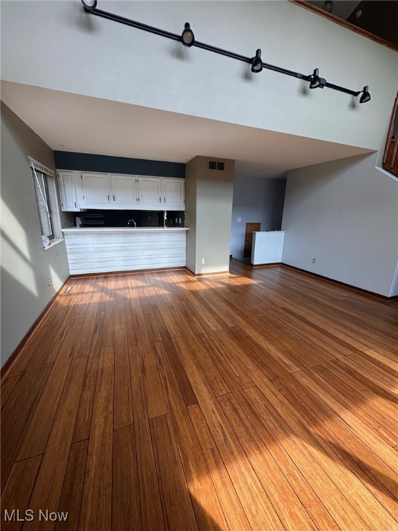 Society Manor Condos - Residential