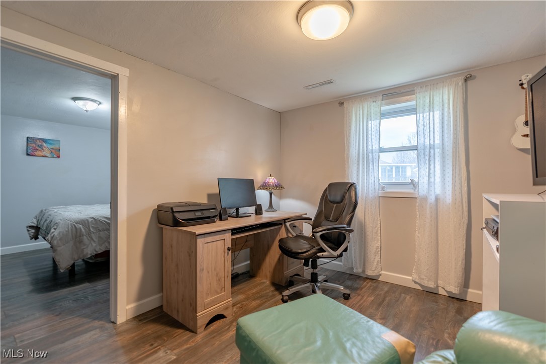 8115 Turquoise Avenue, Canton, Ohio image 24