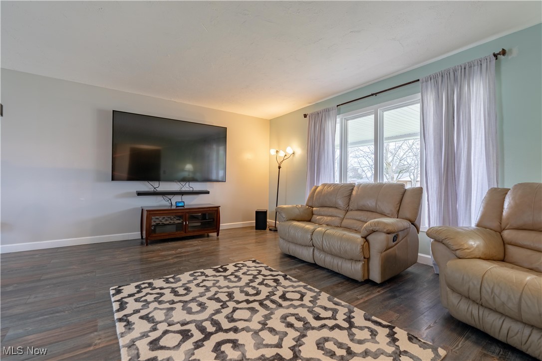 8115 Turquoise Avenue, Canton, Ohio image 5