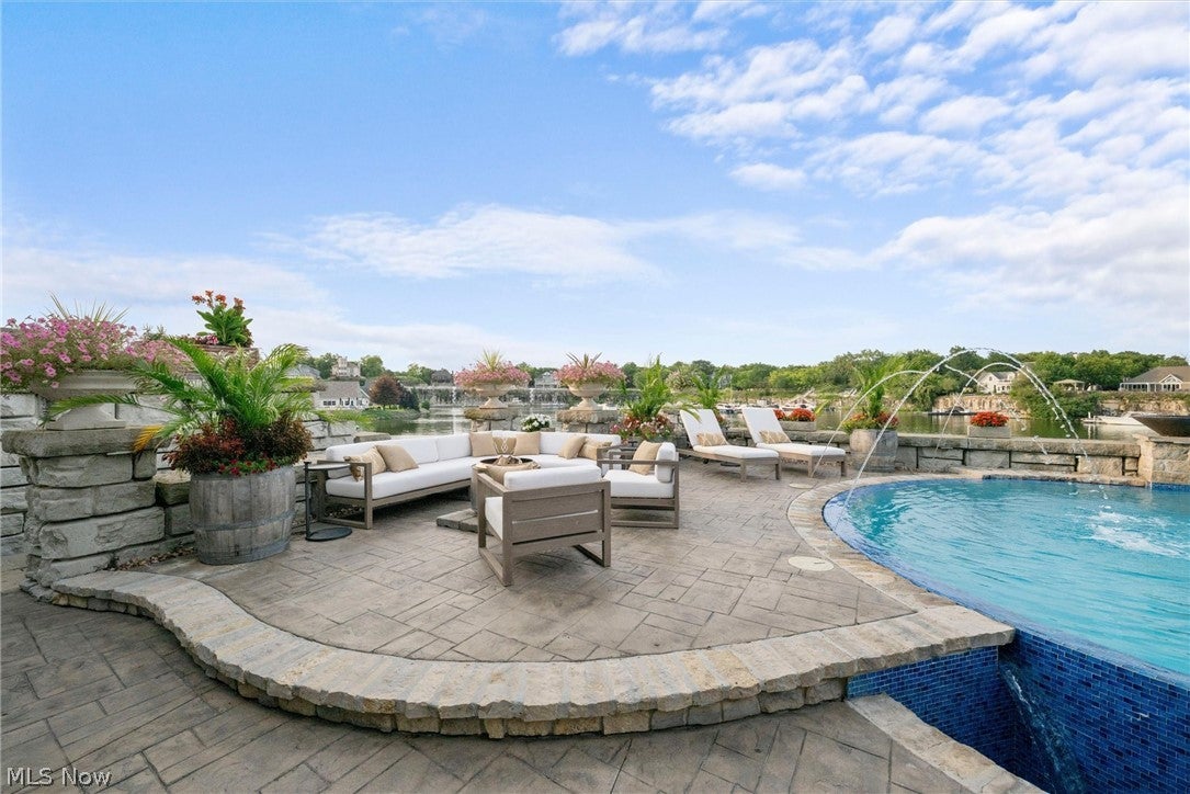 4555 E Forest Glen Lane