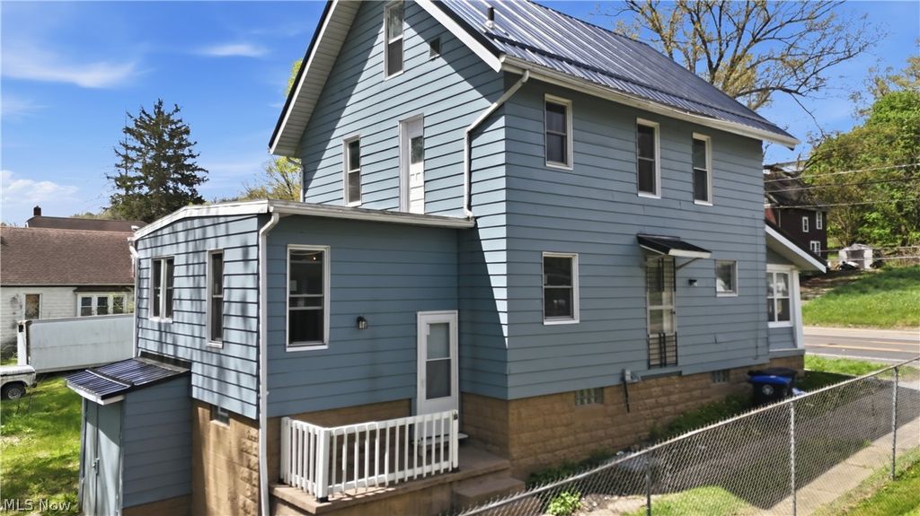 Photo of 1111 East Avenue, Akron, OH 44307 (MLS # 5204775)