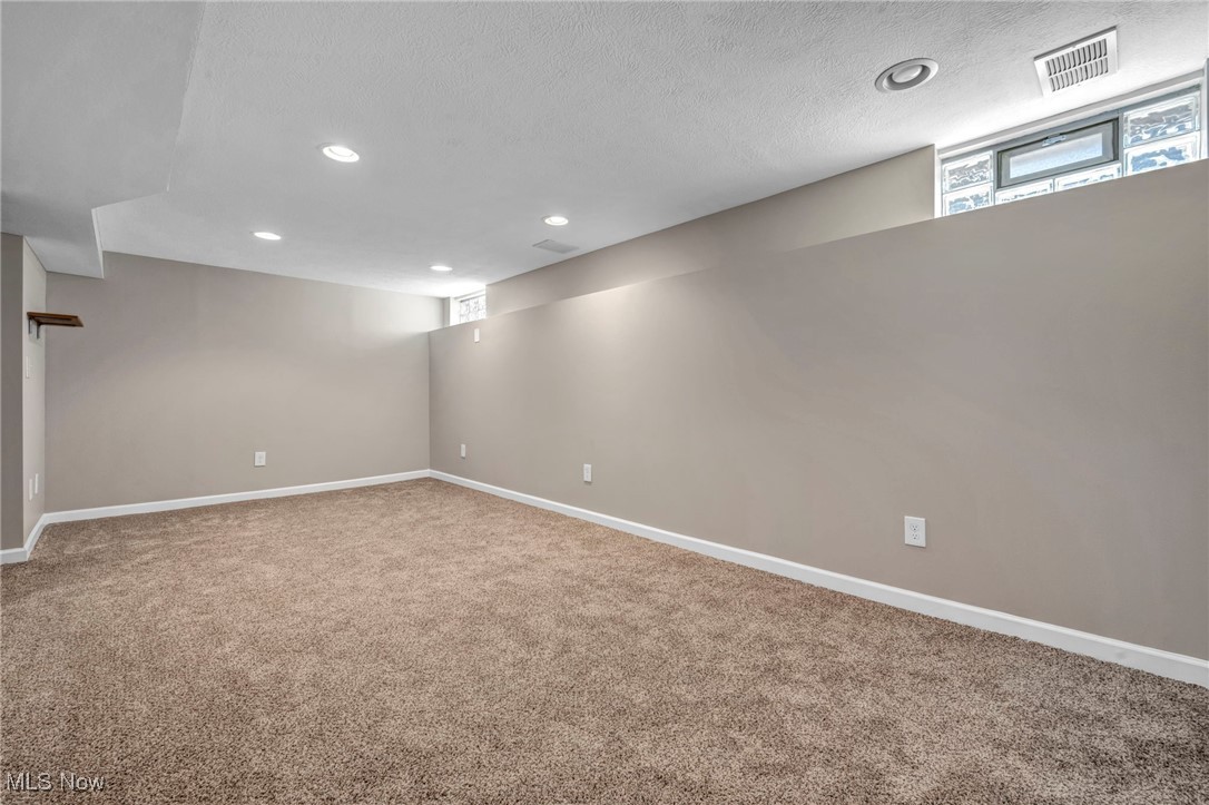 286 Normandy Drive, Painesville, Ohio image 27