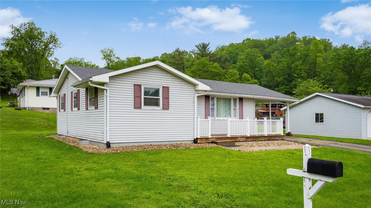 55 W 10th Street, Dresden, Ohio image 1