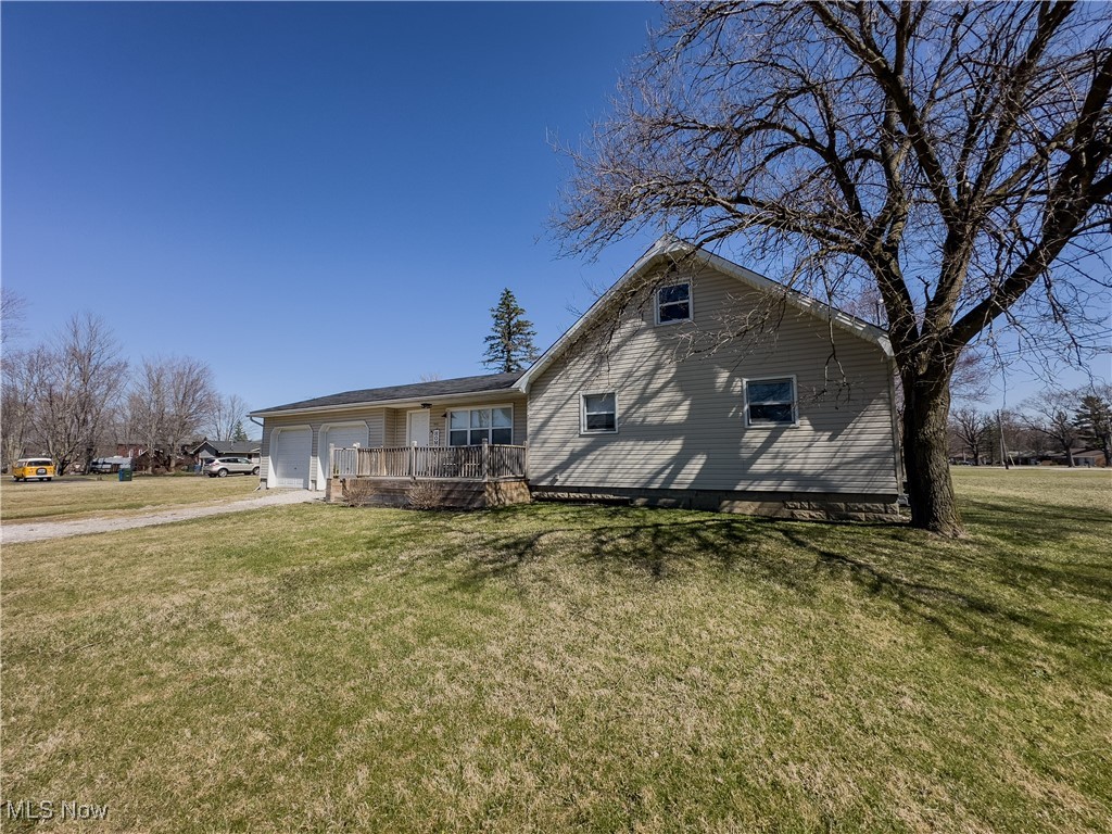 901 S Lake Street, South Amherst, Ohio image 3