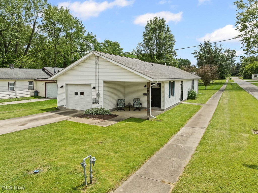 489 W Georgia Avenue, Sebring, Ohio image 1