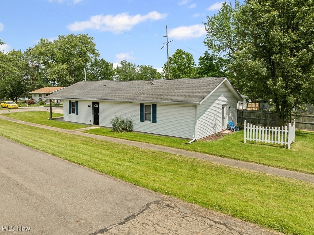 489 W Georgia Avenue, Sebring, Ohio image 32
