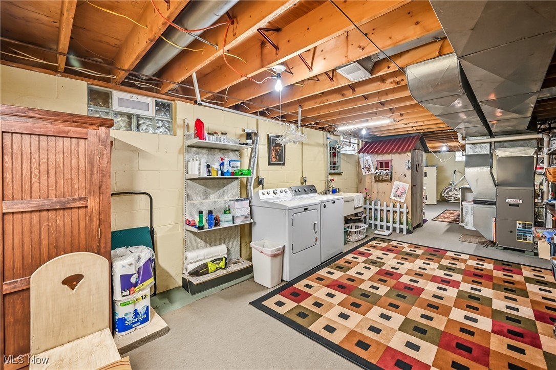 New Waterford, Ohio 44445, United States, 3 Bedrooms Bedrooms, ,2 BathroomsBathrooms,Residential,Active,209085