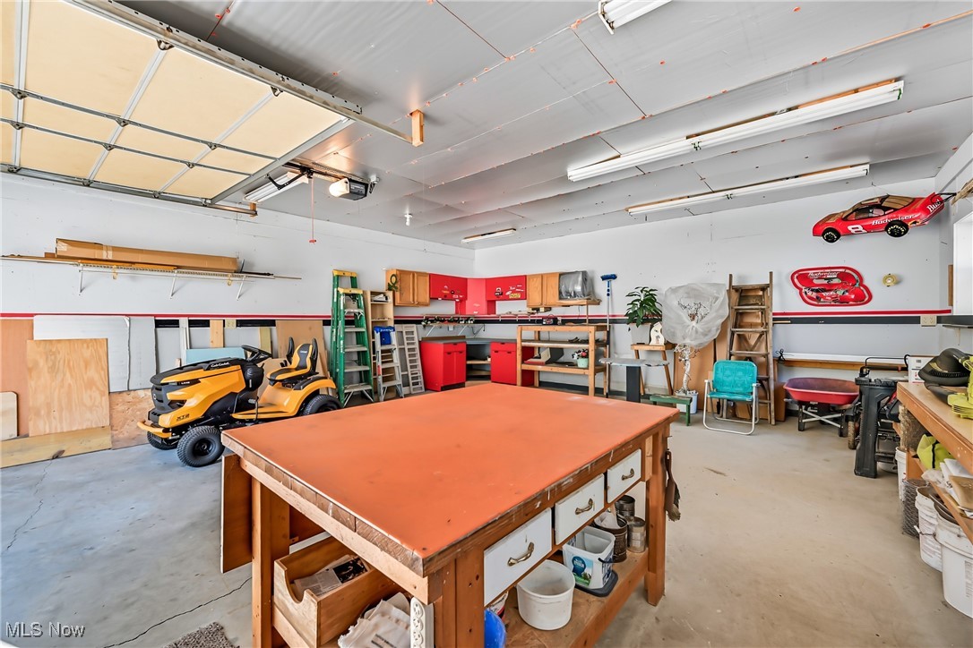 New Waterford, Ohio 44445, United States, 3 Bedrooms Bedrooms, ,2 BathroomsBathrooms,Residential,Active,209085