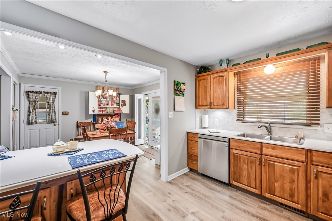 New Waterford, Ohio 44445, United States, 3 Bedrooms Bedrooms, ,2 BathroomsBathrooms,Residential,Active,209085