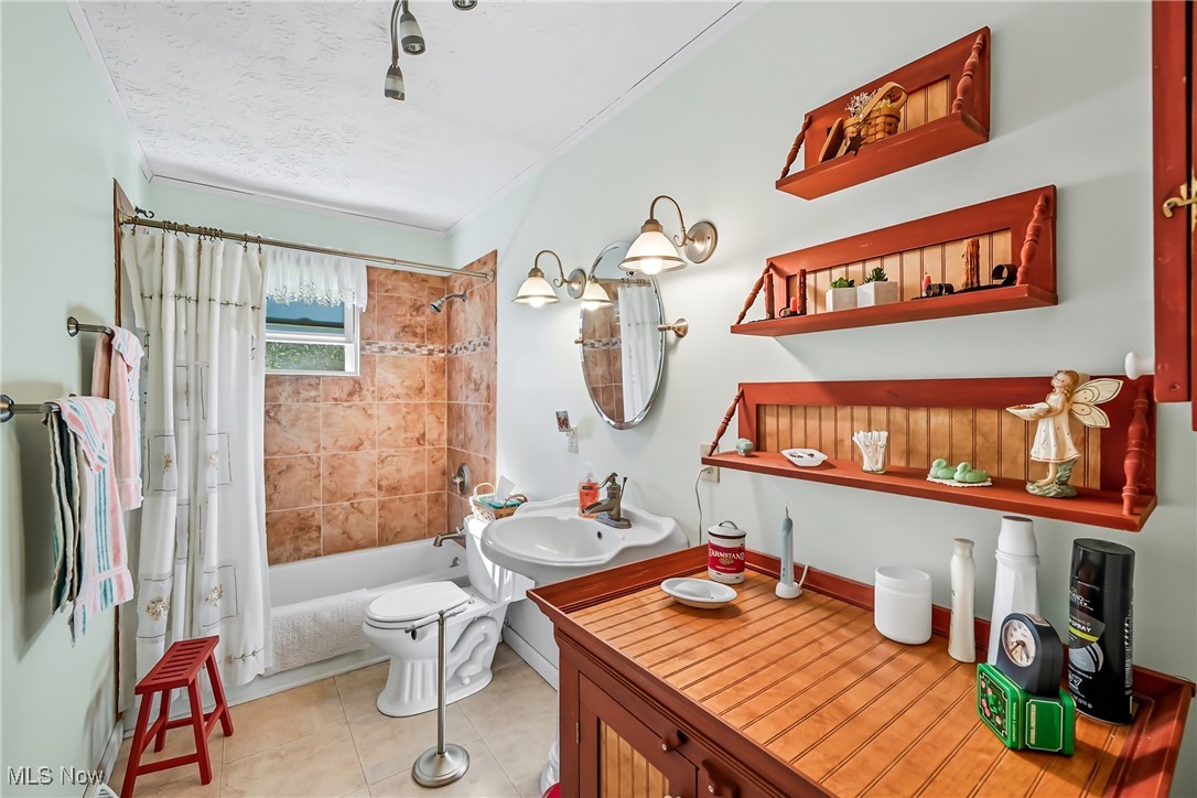 New Waterford, Ohio 44445, United States, 3 Bedrooms Bedrooms, ,2 BathroomsBathrooms,Residential,Active,209085