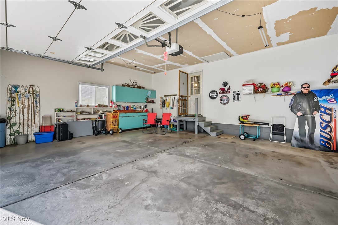 New Waterford, Ohio 44445, United States, 3 Bedrooms Bedrooms, ,2 BathroomsBathrooms,Residential,Active,209085