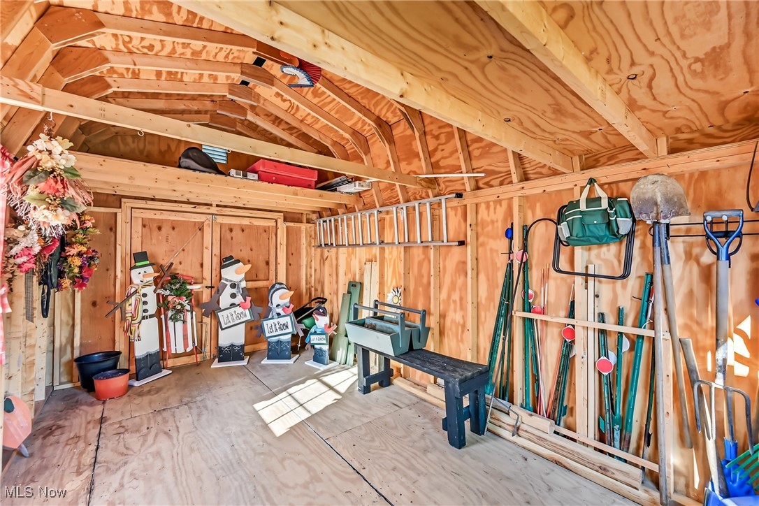 New Waterford, Ohio 44445, United States, 3 Bedrooms Bedrooms, ,2 BathroomsBathrooms,Residential,Active,209085