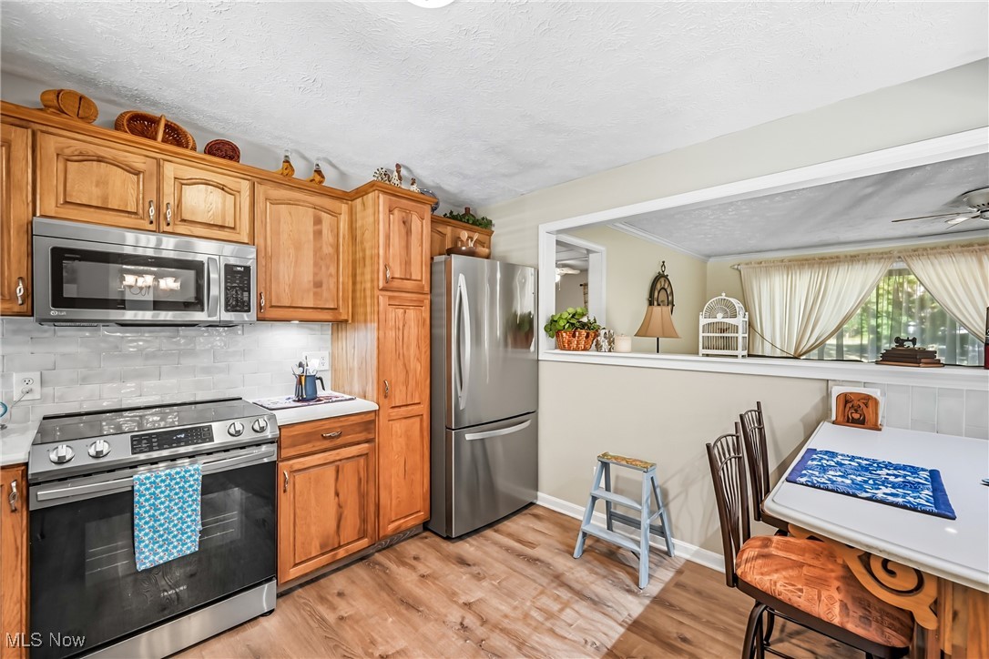 New Waterford, Ohio 44445, United States, 3 Bedrooms Bedrooms, ,2 BathroomsBathrooms,Residential,Active,209085