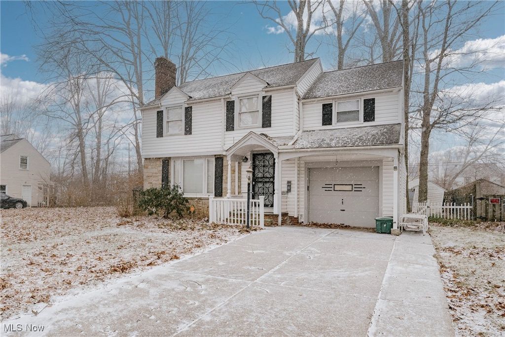 Photo of 19814 Wickfield Avenue, Warrensville Heights, OH 44122 (MLS # 5178770)