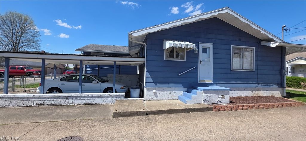 Photo of 6 Thompson Lane Ln, Shadyside, OH 43947 (MLS # 5200634)