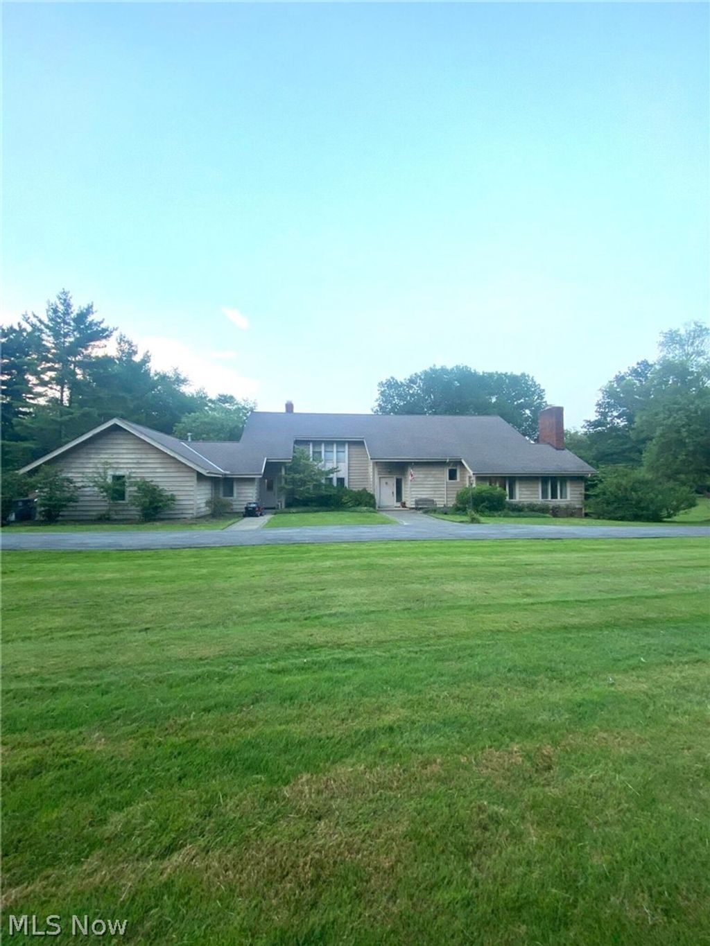 Photo of 2021 Lyndway Road, Cleveland, OH 44121 (MLS # 5204001)