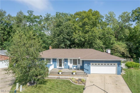 Homes For Sale - 374 Woodlawn Reserve Road<br/> Akron, OH 44305