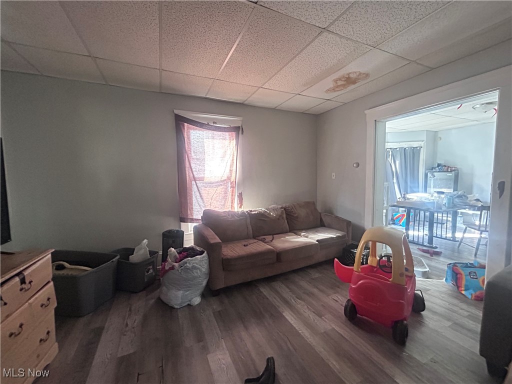 906 E 147th Street