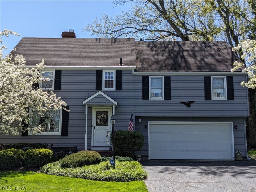 Very nice 4-bedrm home w/2-car attached garage and large lot. Close to schools, shopping & freeways.