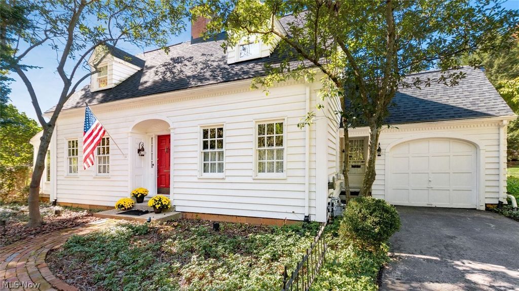 Photo of 2751 E Ridgewood Circle, Zanesville, OH 43701 (MLS # 5208945)