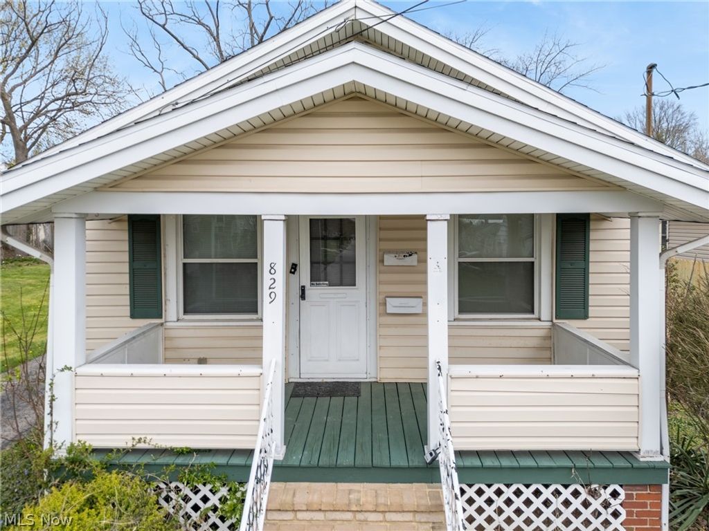 Photo of 829 Indian Trail, Akron, OH 44314 (MLS # 5200569)