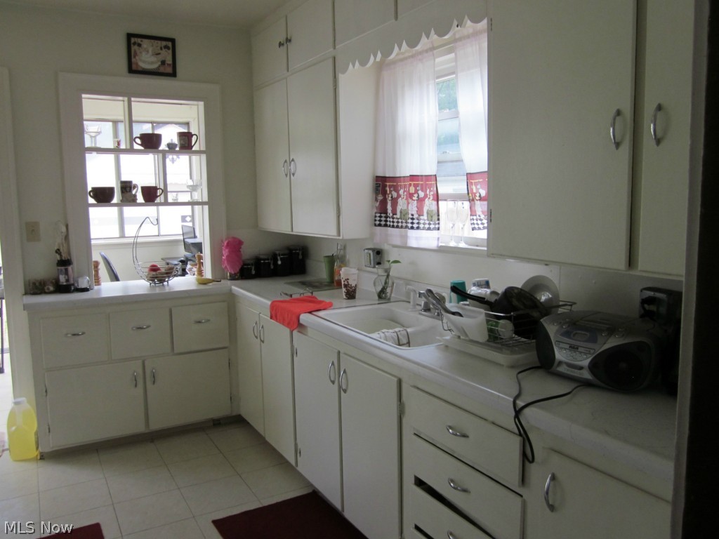 Collins & Robinsons - Residential Income