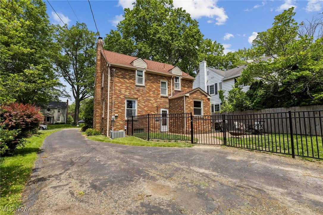 Fairlawn - Residential