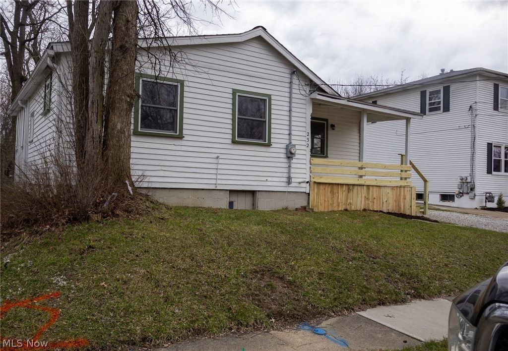 Photo of 232 Howard Street, Medina, OH 44256 (MLS # 5196284)