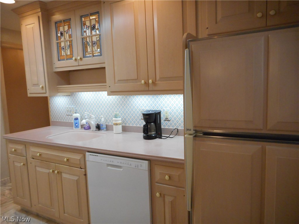 Silver Lake Towers Condo - Residential