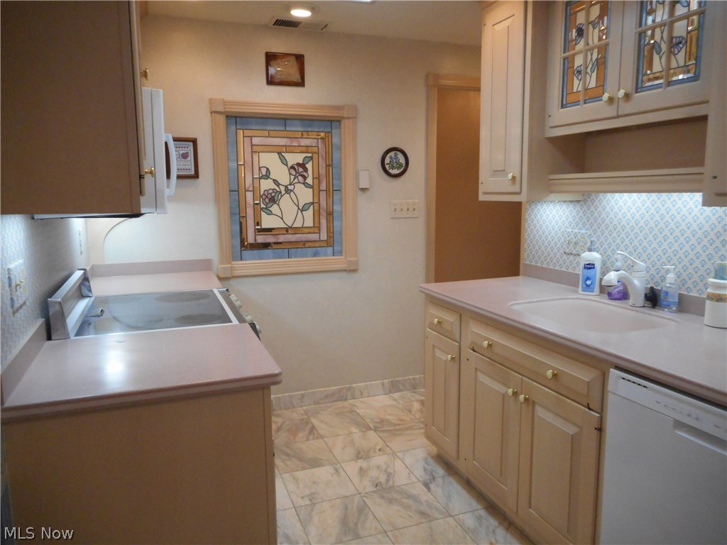 Silver Lake Towers Condo - Residential