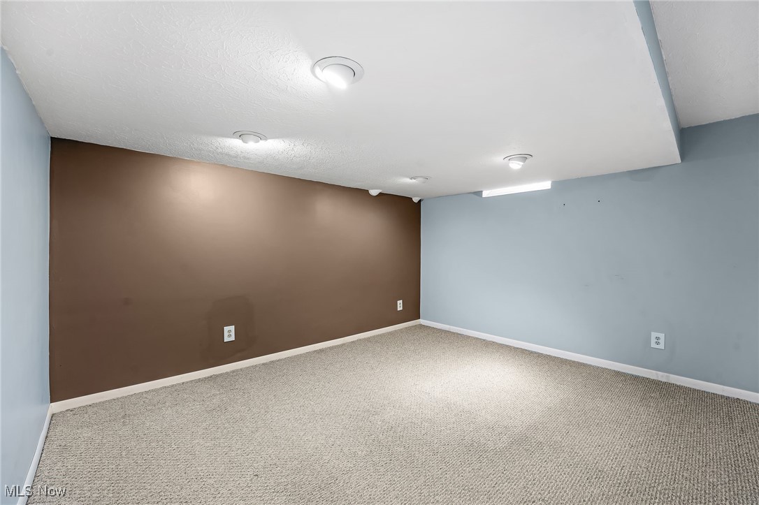 1632 Jo Ann Drive, Parma, Ohio image 32